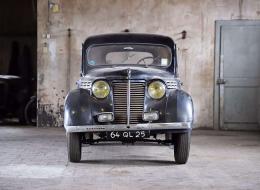 Renault Juvaquatre Berline