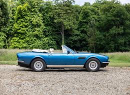 Aston Martin V8 Volante