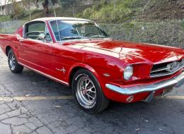Ford Mustang V8 Fastback