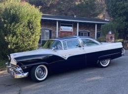 Ford Crown Victoria V8 Coupé