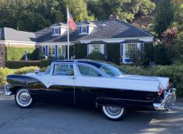Ford Crown Victoria V8 Coupé