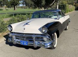 Ford Crown Victoria V8 Coupé