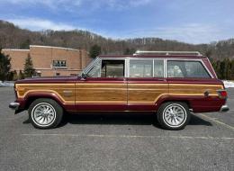 Jeep Wagoneer