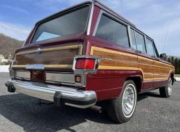 Jeep Wagoneer