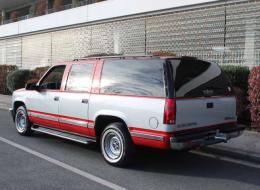 GMC Suburban 5.7 SLE 9 Places