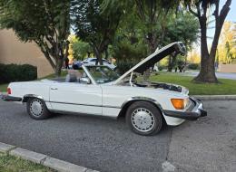 Mercedes-Benz SL 450 type 107