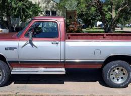 Dodge Pick-up Ram W150