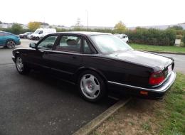 Jaguar Série - XJ R 4.0 L 6 cylindres