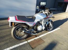 Moto Suzuki XN 85 Turbo