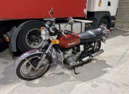 Moto Suzuki GT 750