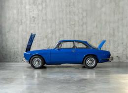Alfa Roméo Giulia GT 1750 Veloce Série II