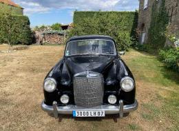 Mercedes-Benz Ponton 220 SE ponton