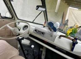 Volkswagen Combi T1 splitwindow bus