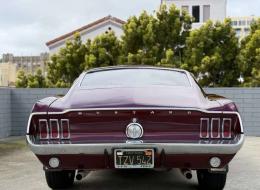 Ford Mustang V8 Fastback
