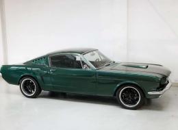Ford Mustang Fastback Restomod