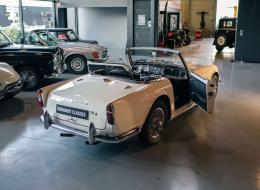 Triumph TR4