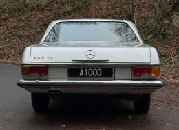 Mercedes-Benz CE 250 W114