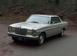 Mercedes-Benz CE 250 W114