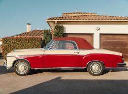 Mercedes-Benz 220 SE