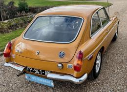 MG B GT