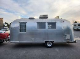 Caravane Airstream Safari
