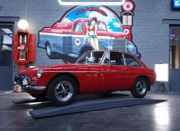MG B GT