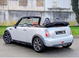 Mini Cooper Cabriolet Sidewalk 