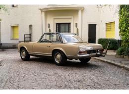 Mercedes-Benz SL 230 Pagode