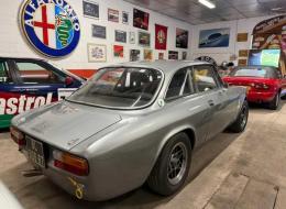 Alfa Roméo Giulia GT 2000 Bertone Groupe 1