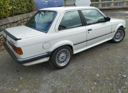 BMW Série 3 325 ix E30