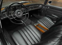 Mercedes-Benz SL 280