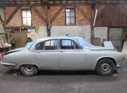 Jaguar 420