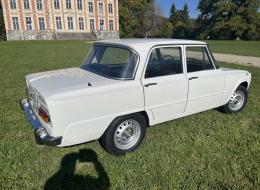 Alfa Roméo Giulia 1300 super