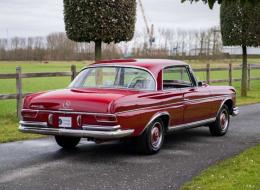 Mercedes-Benz SE 300