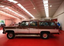 GMC Suburban 5.8