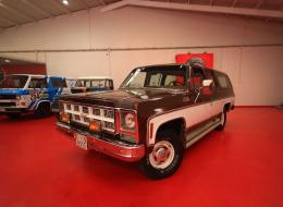 GMC Suburban 5.8