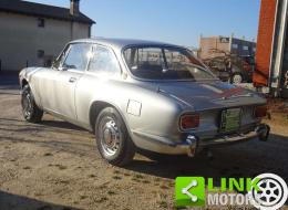 Alfa Roméo Giulia GT 1750