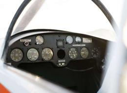 Avion  Hirth Hi-27 Akrostar 200 HP