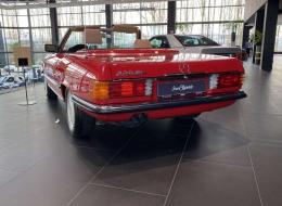 Mercedes-Benz SL 300 (R107)