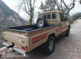 Toyota Land Cruiser fj 75