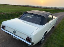 Ford Mustang V8 Cabriolet