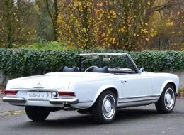 Mercedes-Benz SL 230 Pagode