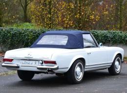 Mercedes-Benz SL 230 Pagode