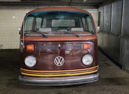 Volkswagen Combi T2 Champagne Edition bus