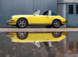 Porsche 911 TARGA