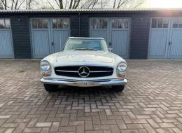 Mercedes-Benz 250 SL