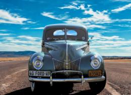 Ford Business Coupe Deluxe