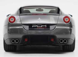 Ferrari 599 GTB Fiorano 6.0i V12 620cv F1