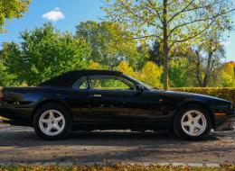 Aston Martin Virage Volante