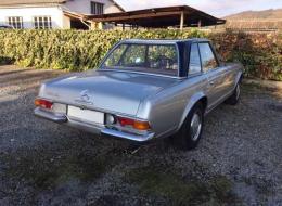 Mercedes-Benz SL 230